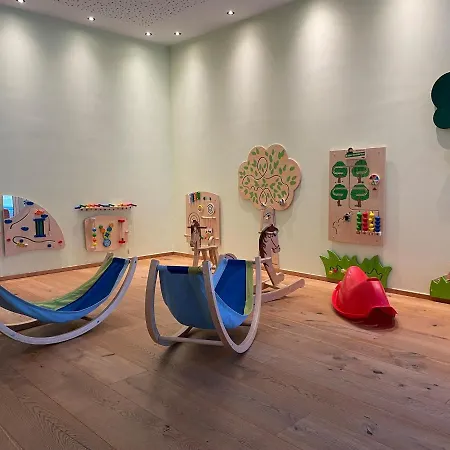 מלון Familienresort Buchau