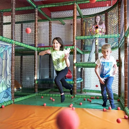 מלון Familienresort Buchau מאוראך