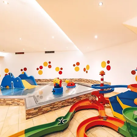 Familienresort Buchau 4* מאוראך