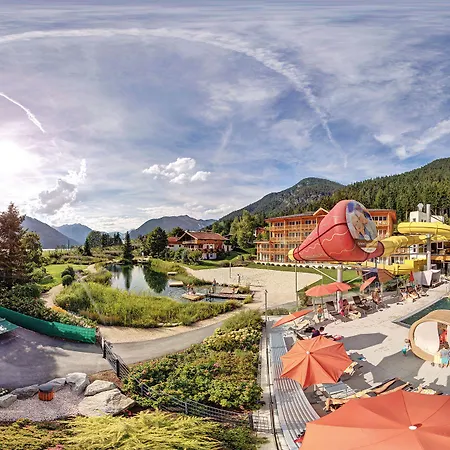מלון Familienresort Buchau