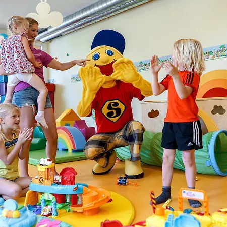 Familienresort Buchau מלון 4*