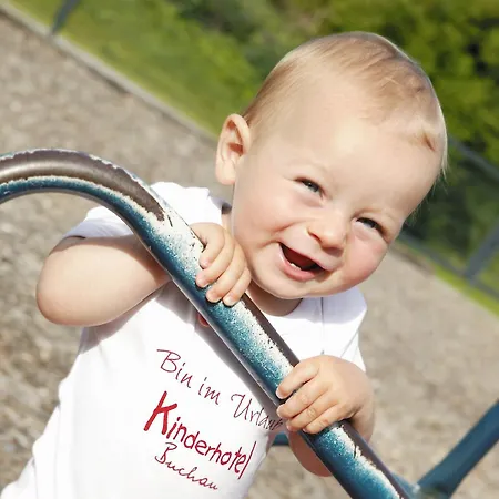 Familienresort Buchau 酒店 4*