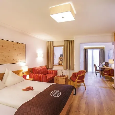 מלון Familienresort Buchau 4*