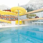 Familienresort Buchau ホテル マウラッハ