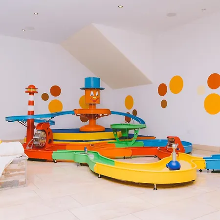 Hotel Familienresort Buchau 4*